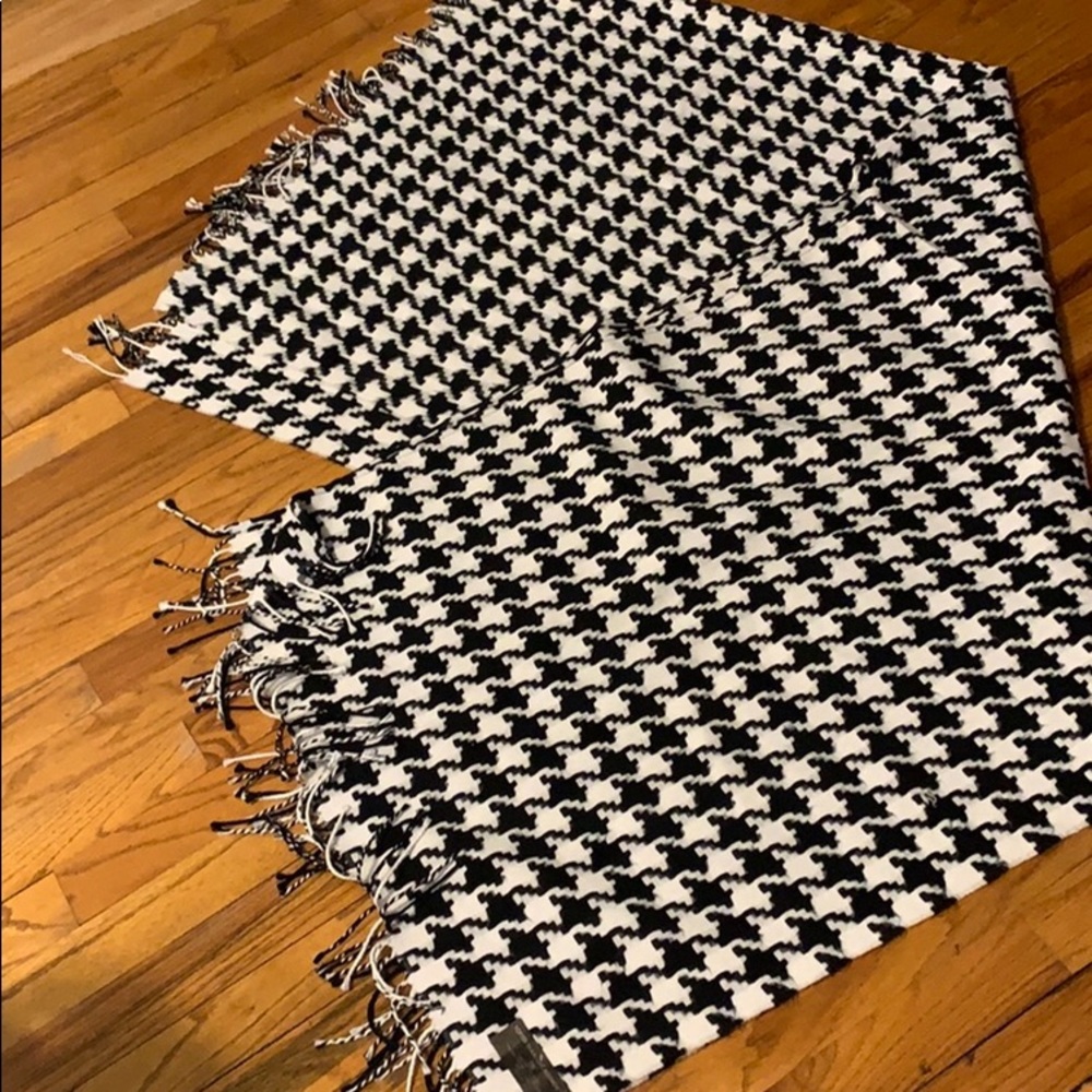 Houndstooth Wrap NWOT - Picture 2 of 6